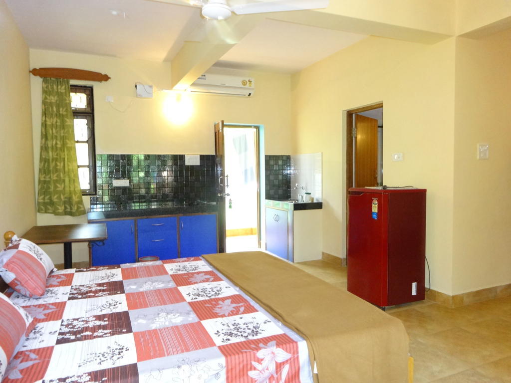 Pinto Guest House Candolim Quarto foto