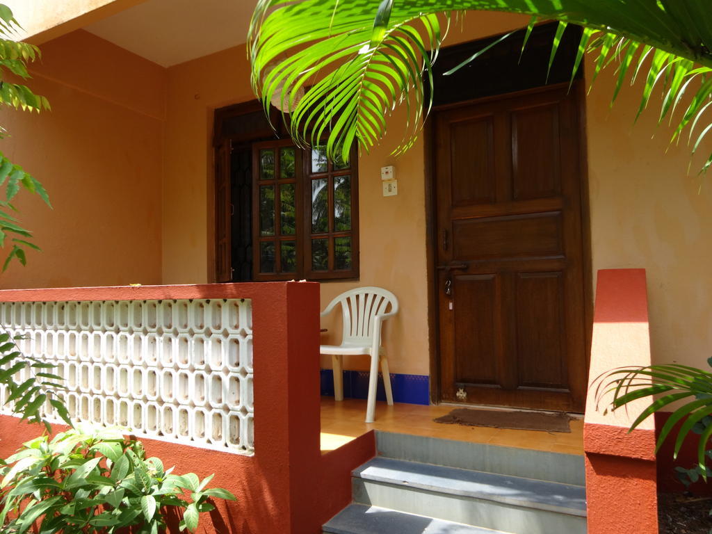 Pinto Guest House Candolim Quarto foto