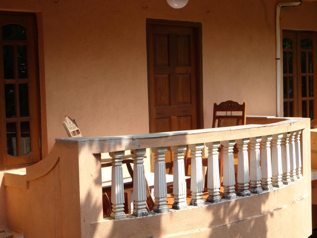 Pinto Guest House Candolim Quarto foto