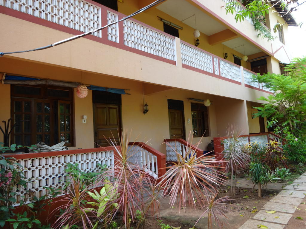 Pinto Guest House Candolim Exterior foto